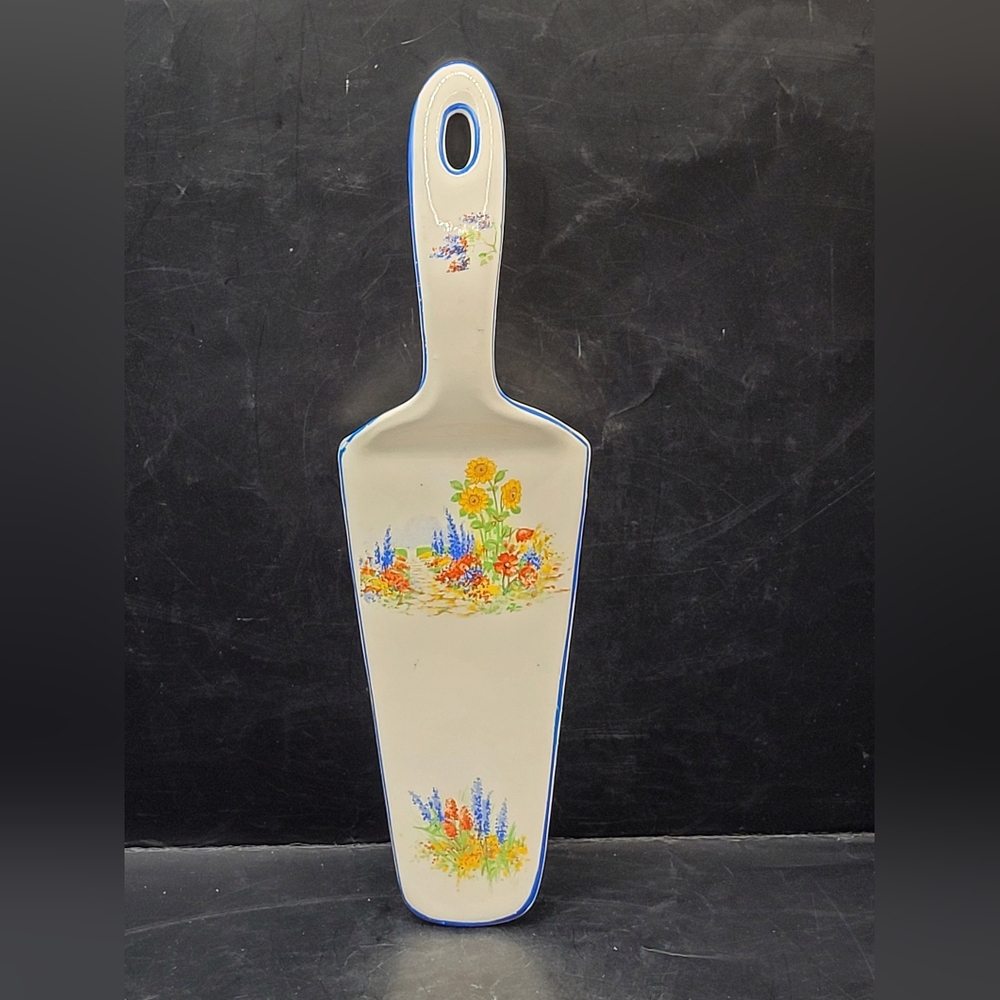 Vintage H&K Tunstall England 10" Porcelain Cake Pie Dessert Server House Flowers
